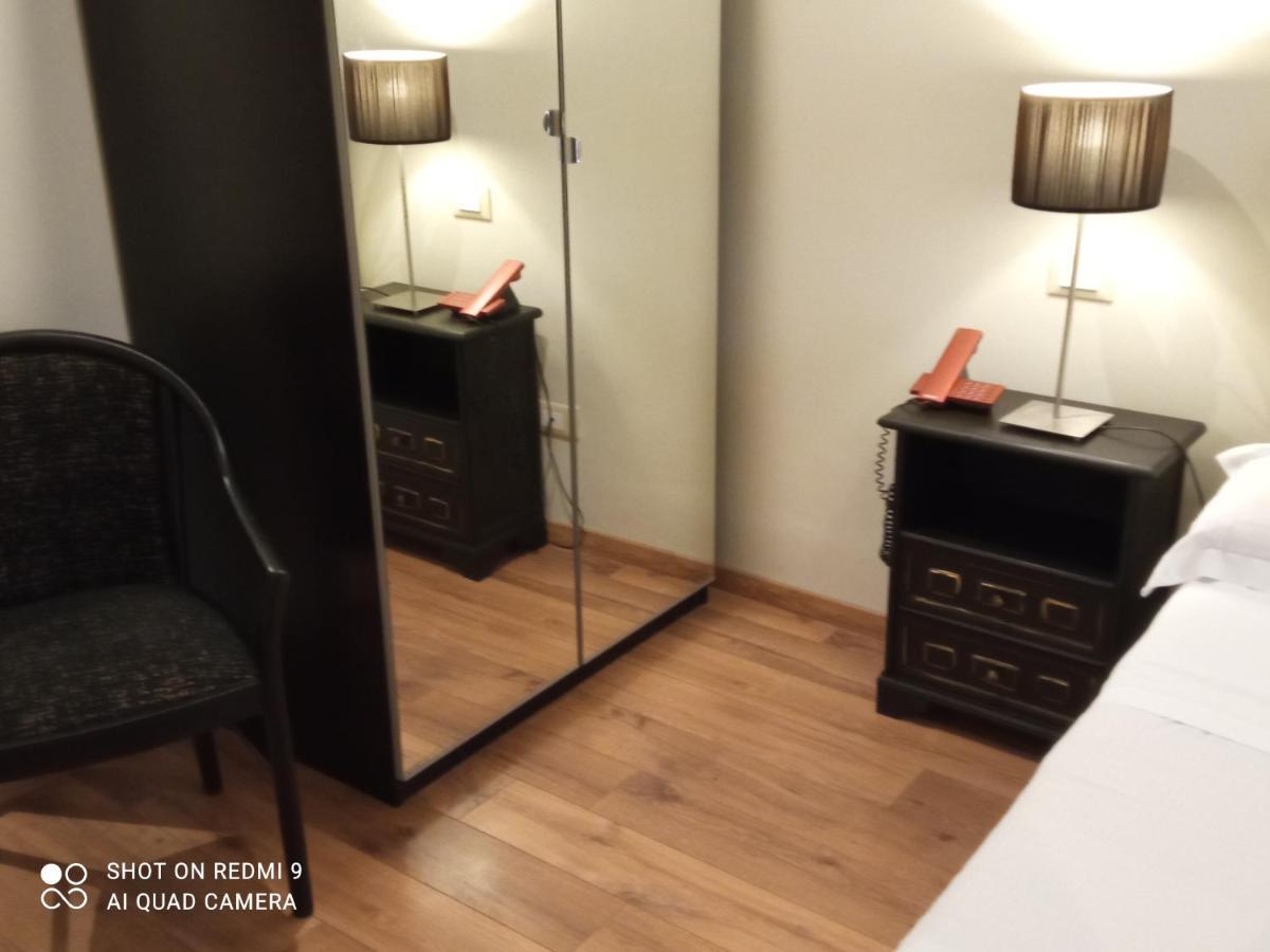 Hotel Touring Livorno Esterno foto