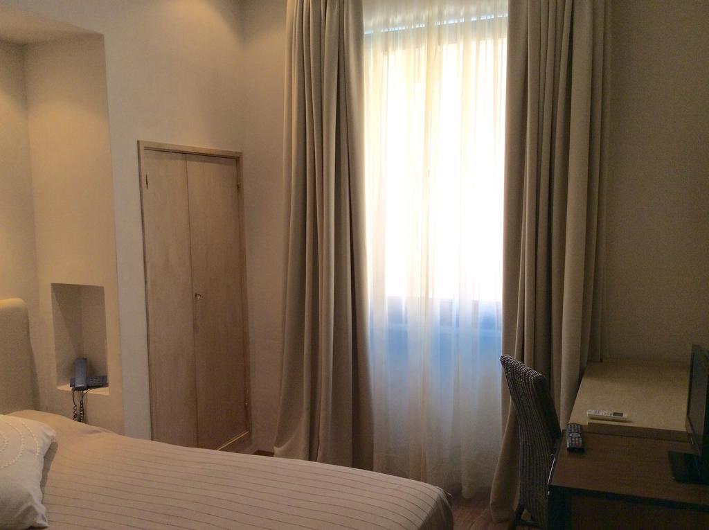 Hotel Touring Livorno Esterno foto