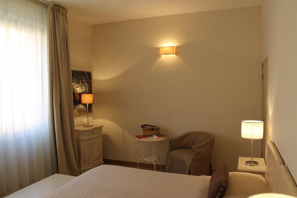 Hotel Touring Livorno Esterno foto